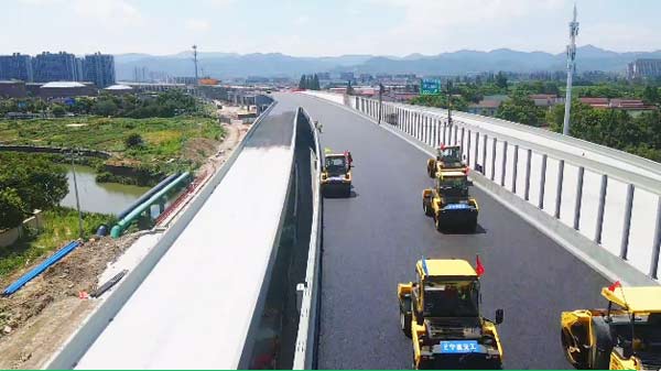 寶馬格“黃色軍團”